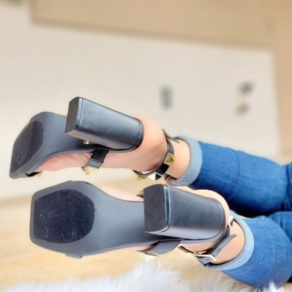 Studded Strappy Chunky Heels Sandals Black Color - Picture 5 of 6